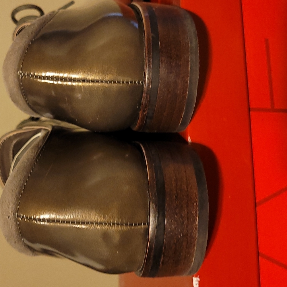 Shoes - Picture 5 of 7